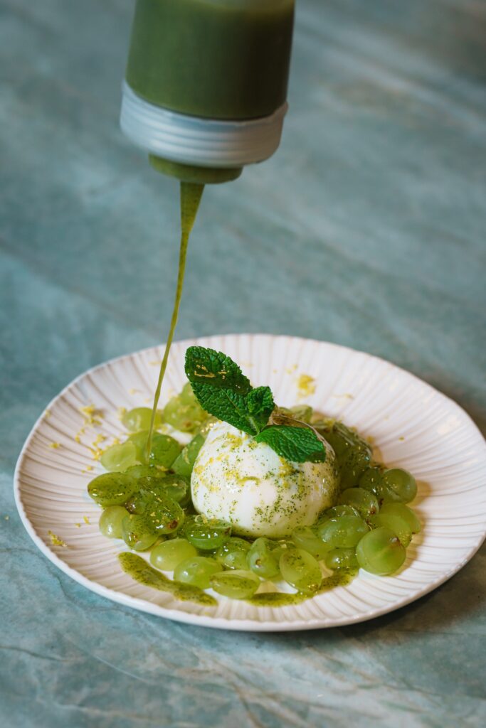 Burrata met basilicum-limoncello olie